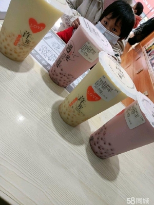 (转让)租金在步行街是的，人流量大，正街