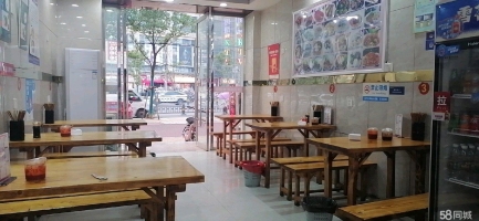 (转让)陵园转盘处市中心位置，黄商对面，人流量大，旁边是麻城广场